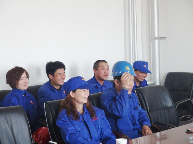 当谈到公司的发展时，员工代表的兴奋之情写在脸上